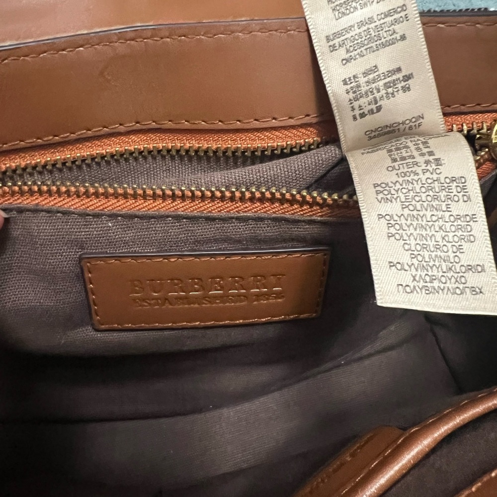 Burberry Brown and tan bag with adjustable strap - Picture 6 of 7